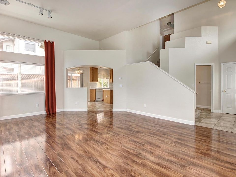 2nd image of 2927 Tourmaline Way