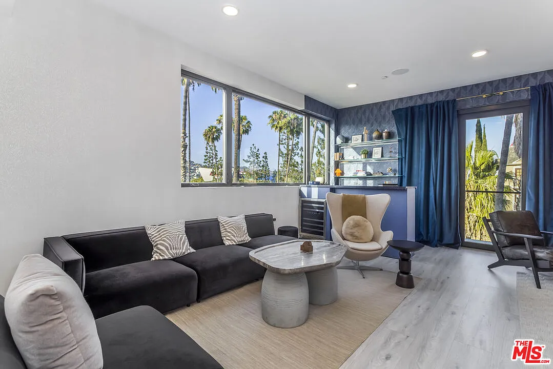 4 bed, 3.5 bath, 3108 sqft, $20,000 — Photo 4