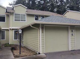 3910 NW Fairway Ln, Bremerton, WA 98312