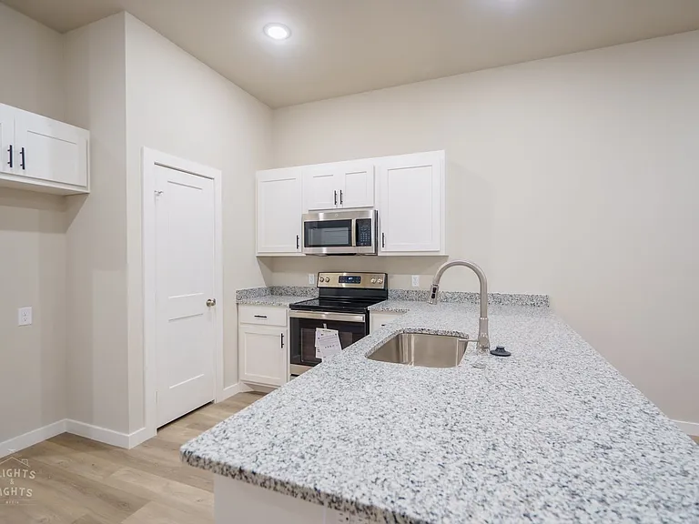 2701 Baron Ave — Photo 3