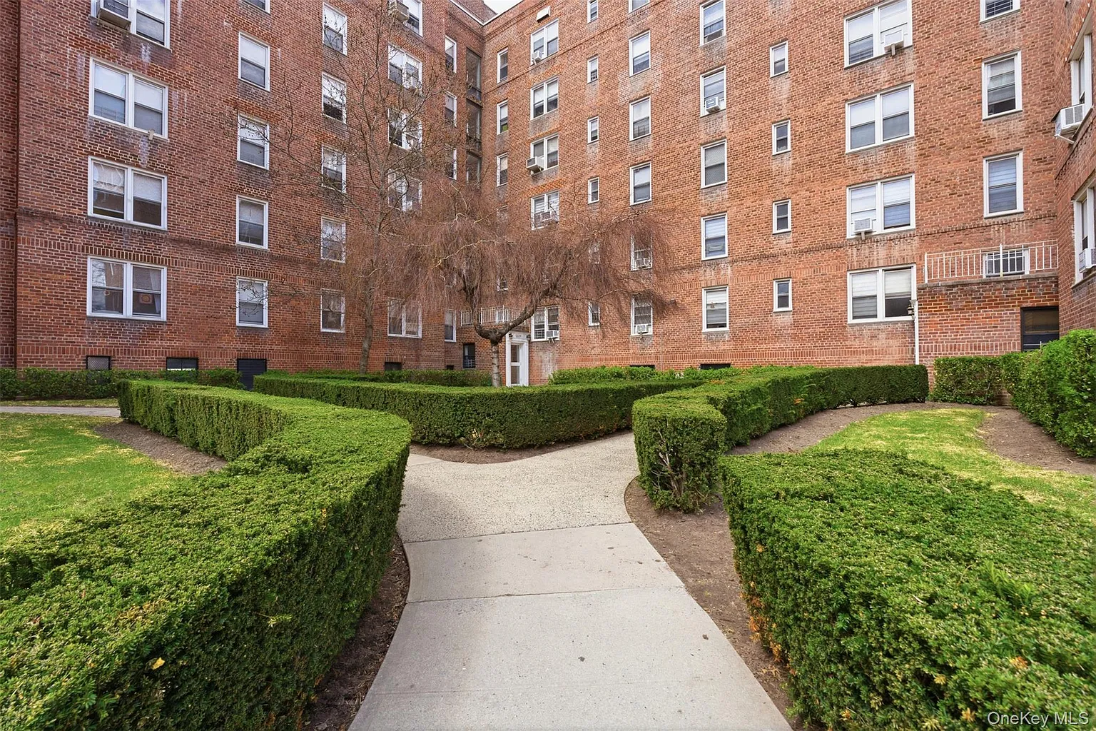5639 Netherland Avenue #5C photo 1