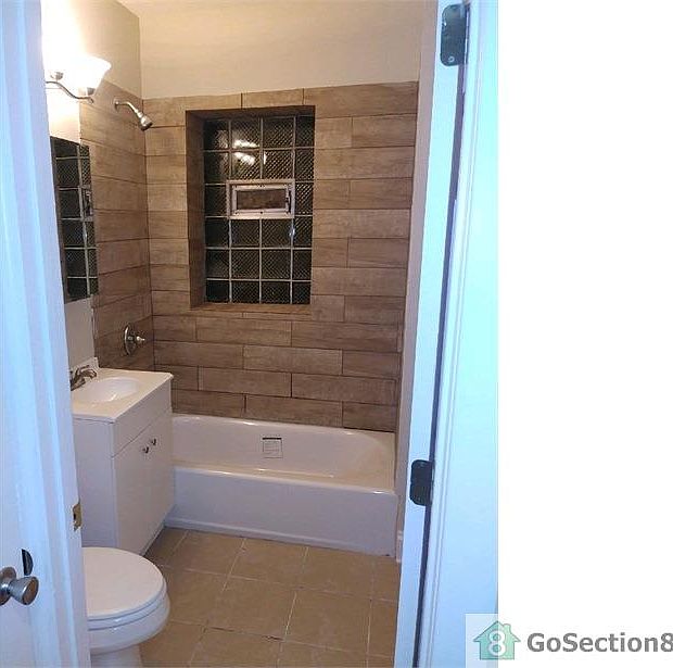 2nd image of 8123 S Maryland Ave #2N