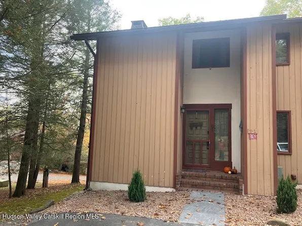 23 Townhouse Ln #D 1, Windham, NY 12496