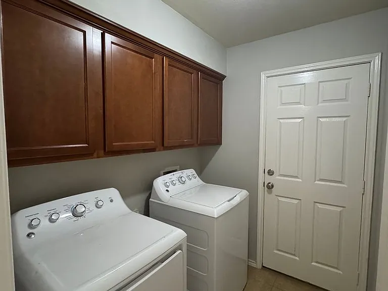 6725 Cold Water Dr — Photo 10
