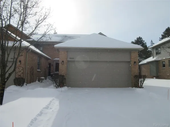 4660 Royal Cove Dr #5, Utica, MI 48316