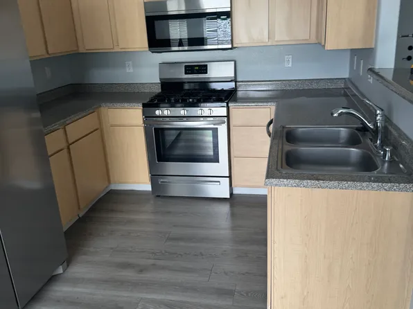 4915 E Russell Rd, Las Vegas, NV