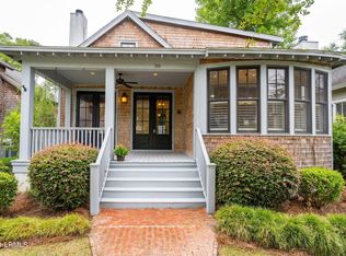 310 Cockle Ln, Beaufort, SC 29906