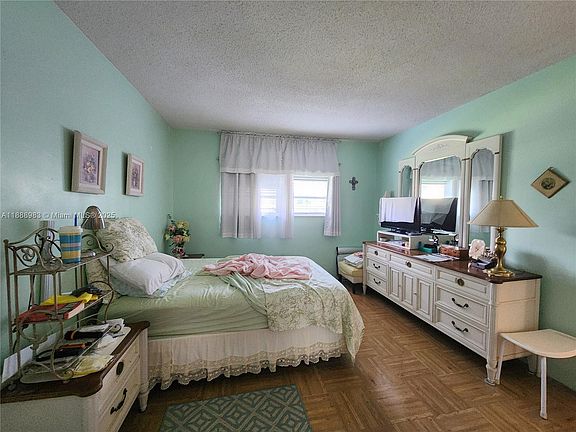 3rd image of 2855 Leonard Dr APT H205
