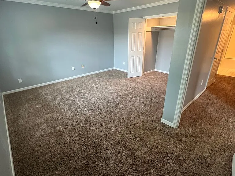 Huntingdon Apartments — Photo 31