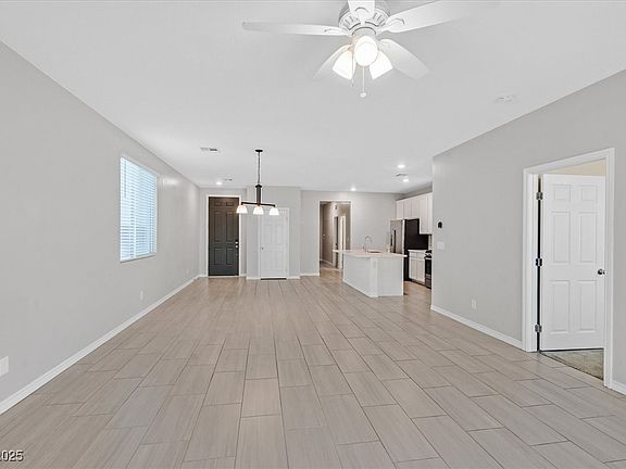 5th image of 1005 Edel Hest Ave