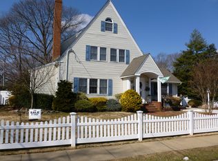 2124 Cypress St, Wantagh, NY 11793