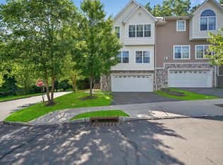 14 Hidden Creek Blvd, Monroe, NY 10950