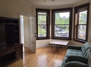 1900 W Henderson St #1, Chicago, IL 60657