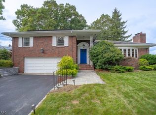 242 Long Hill Rd, Little Falls, NJ 07424