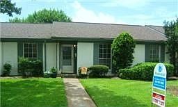 1st image of 805 Garden Walk Dr