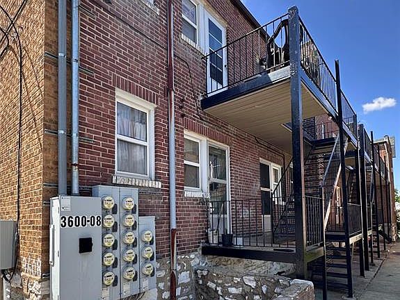 3rd image of 3600 Hereford St
