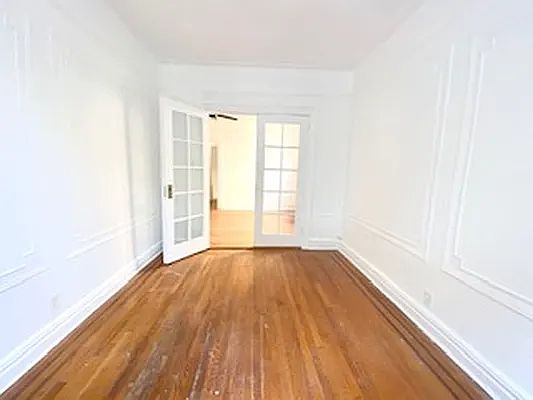 4th image of 34-30 28th St #2C