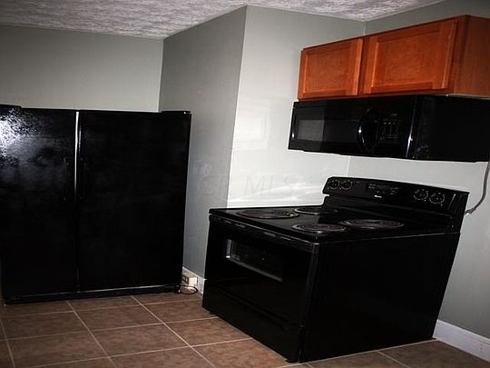 5th image of 932 Wilson Ave