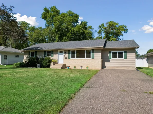 702 Madison St S, Shakopee, MN 55379
