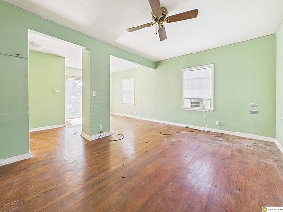 3rd image of 3477 Washington St