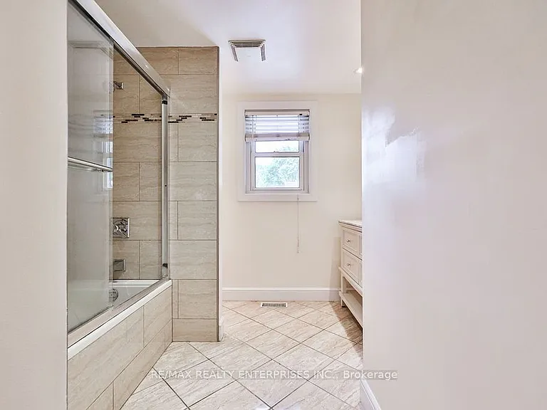 3096 Ballydown Cres — Photo 18