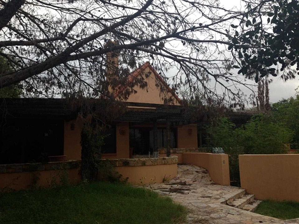 1st image of 1570 Hillcrest Blvd