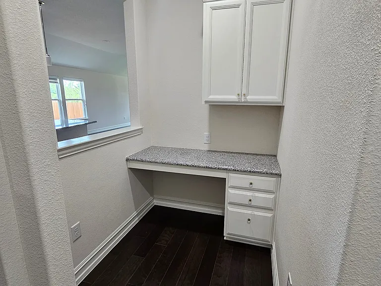 3105 Euclid Way — Photo 20