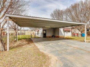 1010 Whippoorwill Dr, Granbury, TX 76049