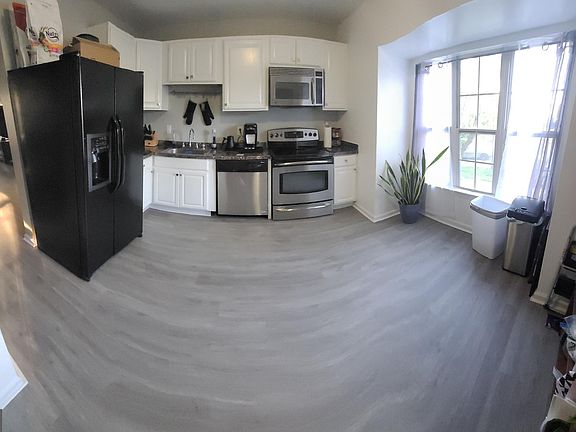 5th image of 16236 Taconic Cir