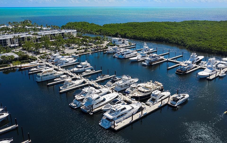 2nd image of 201 Ocean Reef Dr #Es-3