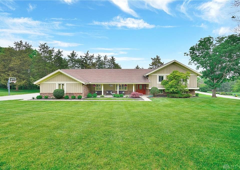 1st image of 1943 Woodson Ct