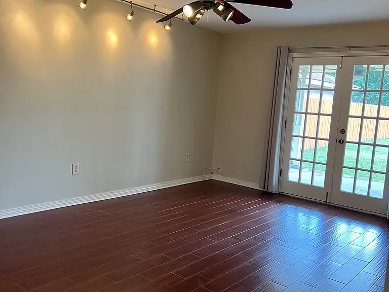 14 Yellowstone Dr — Photo 4