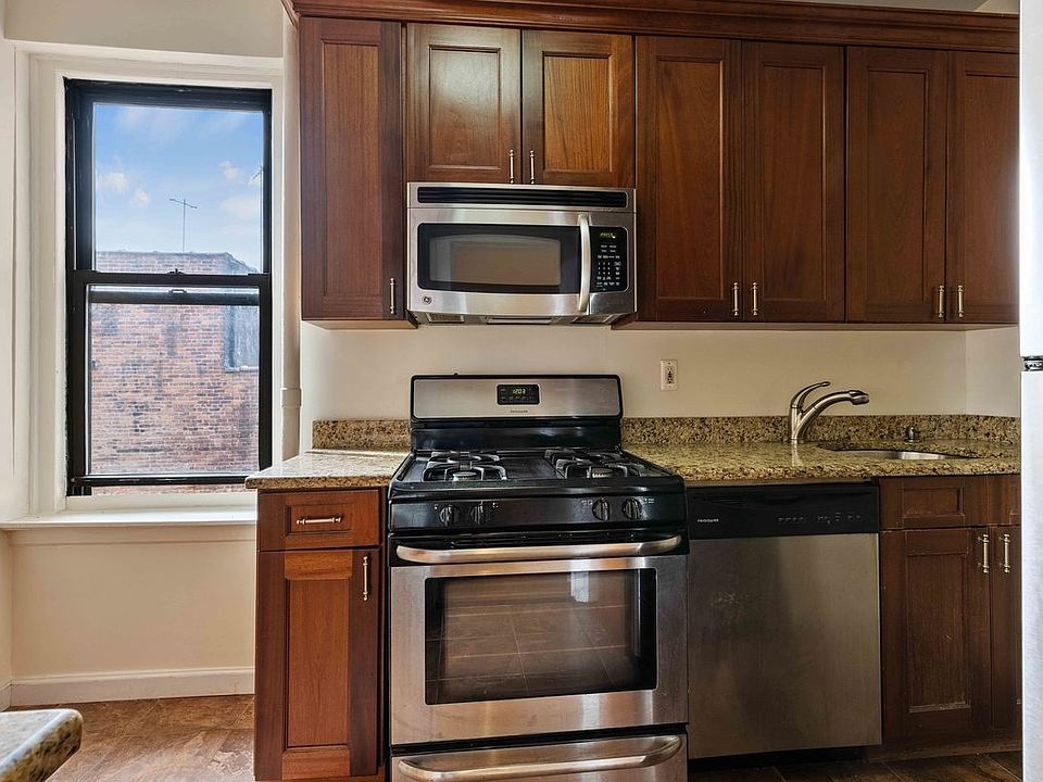 1st image of 55 Payson Ave APT 5H