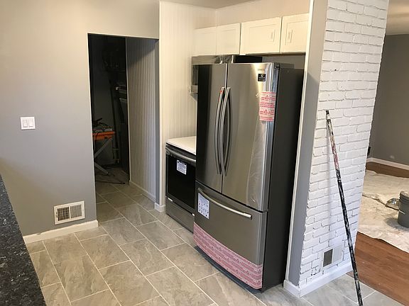 2nd image of 21213 Woodward St