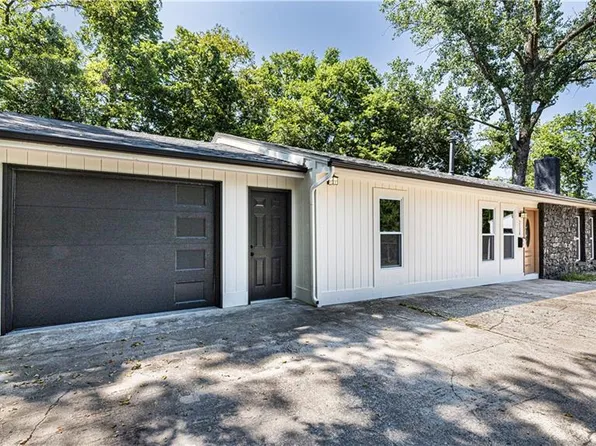 2138 S Hawthorne Ave, Independence, MO 64052