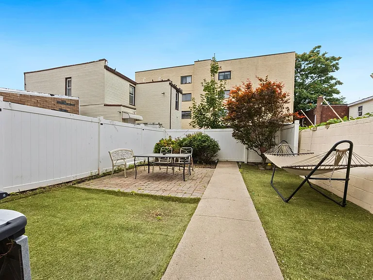 3805 Palisade Ave #3 — Photo 13