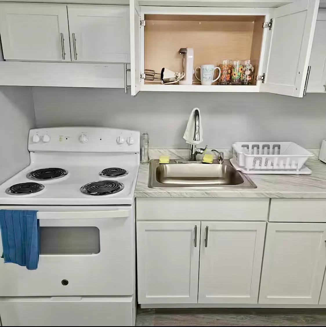 3 bed, 1461 sqft, $2,300 — Photo 4