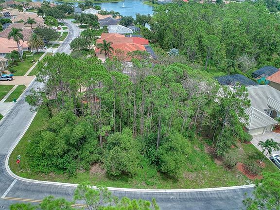 3rd image of 8111 Wilshire Lakes Blvd
