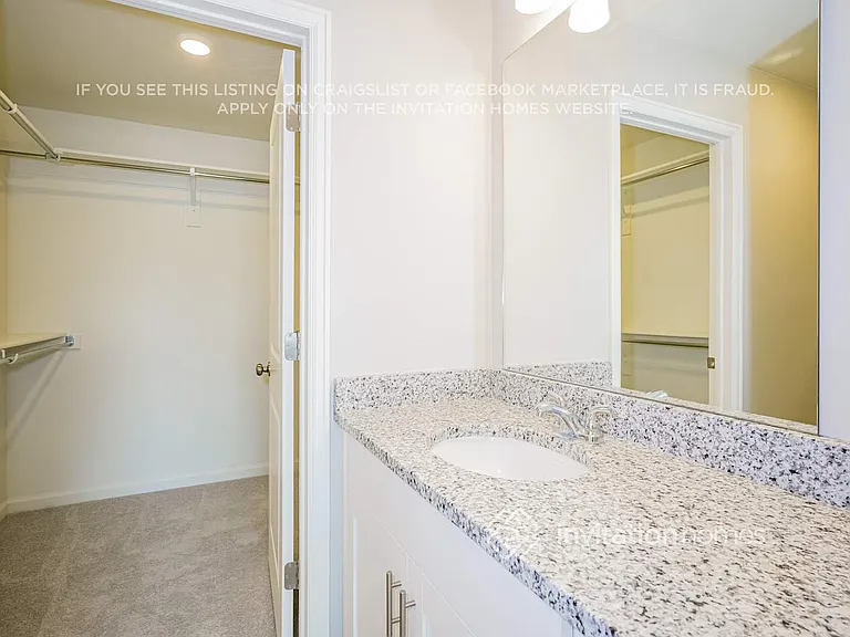 30 N Riverside Dr — Photo 14