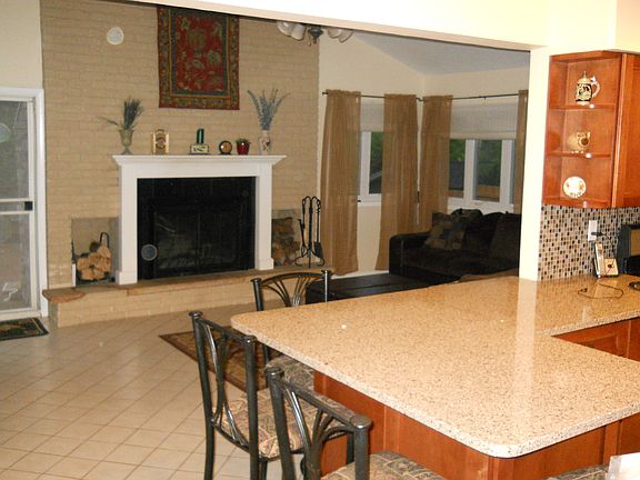 4th image of 59 Woodland Ln