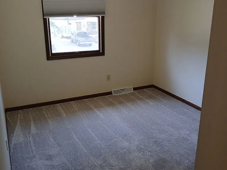 5530 S Brooks Dr — Photo 8