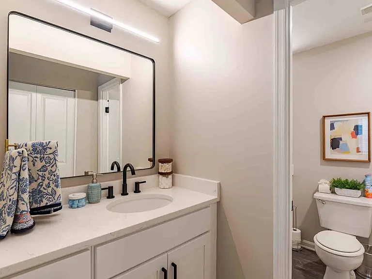 Woodside Apartments — Photo 6