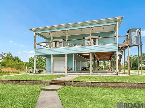 4115 Riverside Dr, Pearlington, MS 39572
