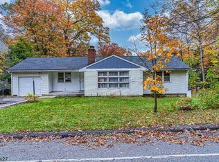 2 E Shawnee Trl, Wharton, NJ 07885