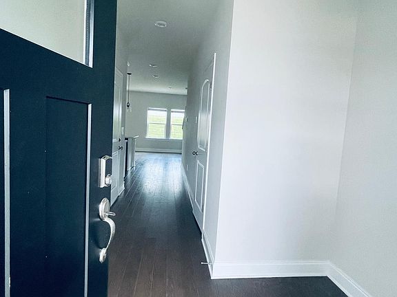 2nd image of 4552 Skywood Ln