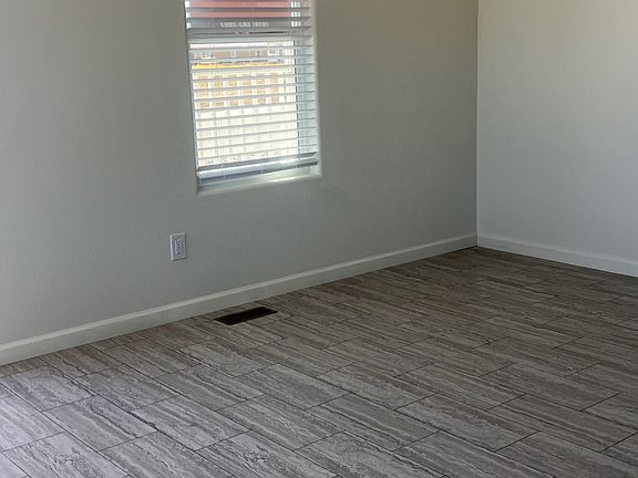 3rd image of 1050 Rustic Pine Rd