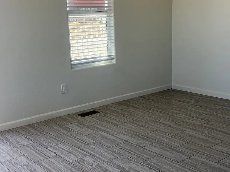 1050 Rustic Pine Rd — Photo 3