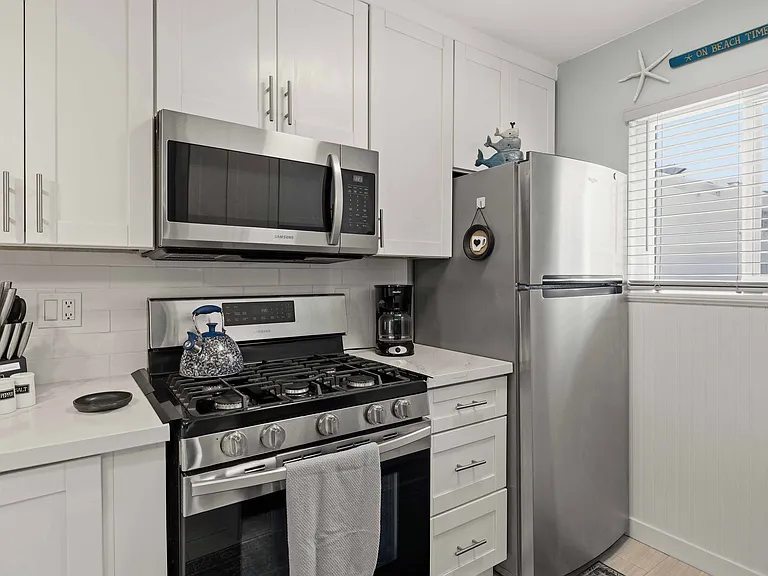 2411 Prospect Ave #109 — Photo 14