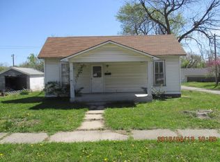 711 S Pine St, Holden, MO 64040