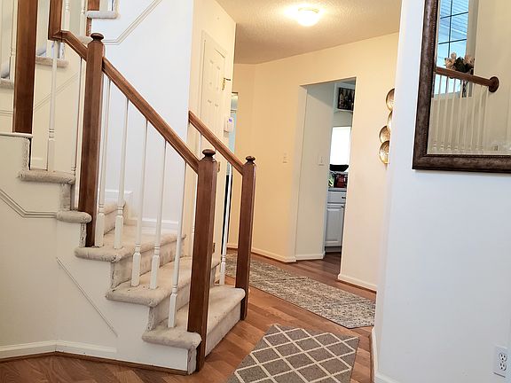 3rd image of 6752 Burbage Landing Cir